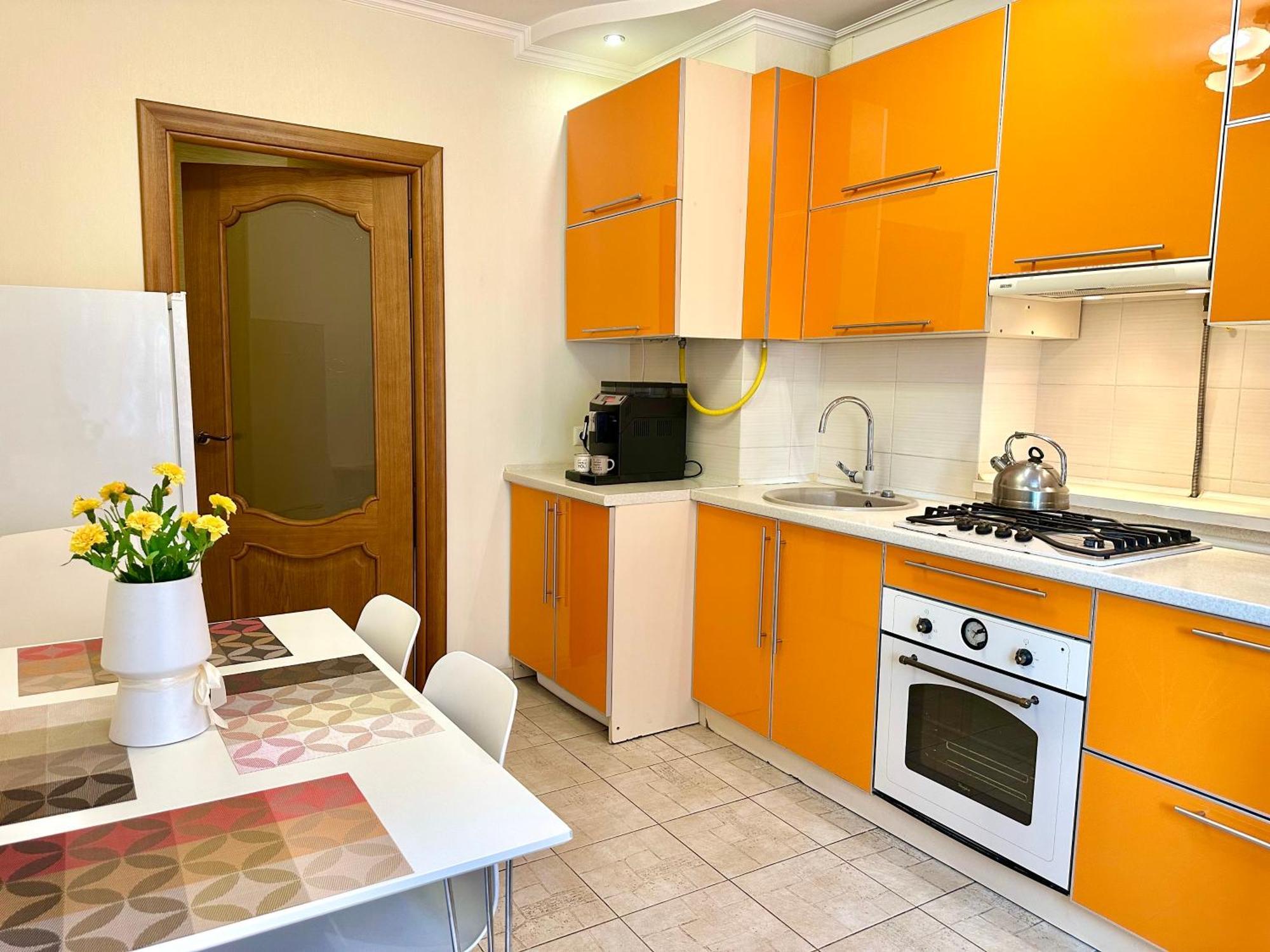 Apartments With A Coffee Machine In The City Center, Near A Park And Zlata Plaza 리우네 외부 사진